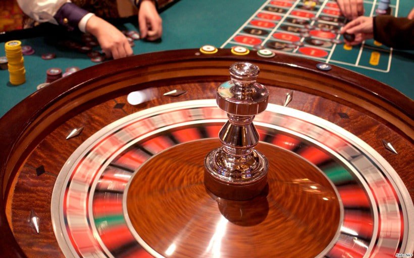 Live casino dealer table available on 4 ph for Filipino players